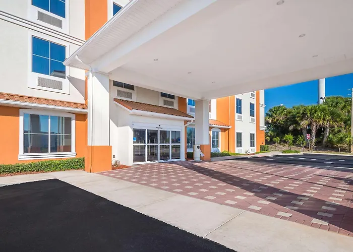 Comfort Inn & Suites Maingate South Davenport, United States