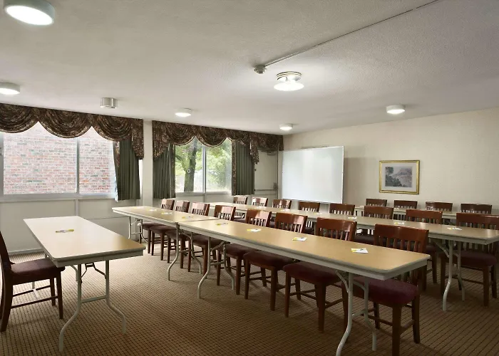 Days Inn By Wyndham Sidney Oh, United States