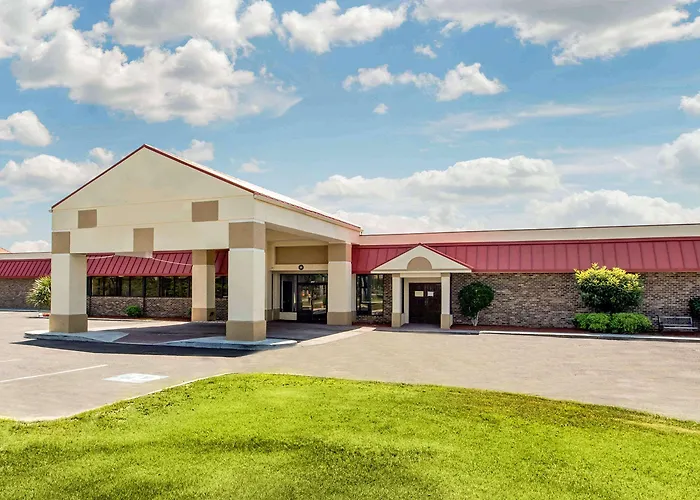 Ramada By Wyndham Santee I-95