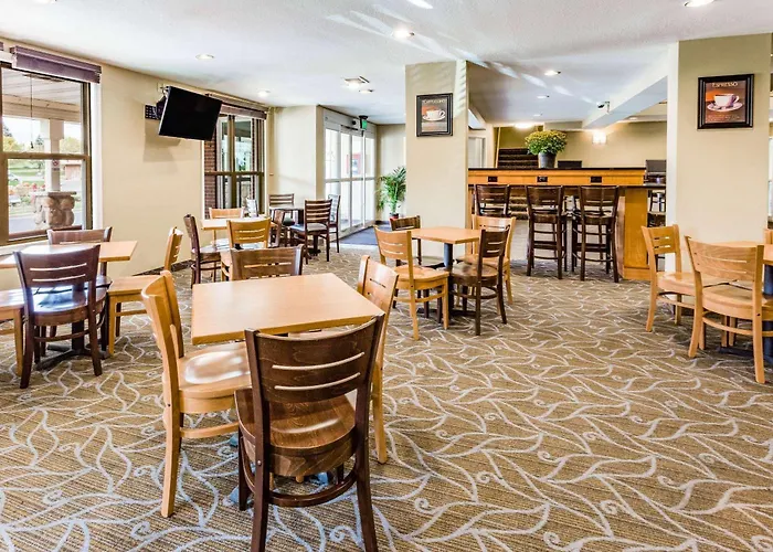 Americinn & Suites Burnsville, Mn, United States