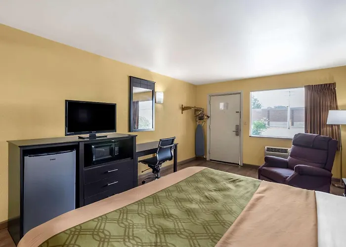 Econo Lodge Easton Route 50, United States