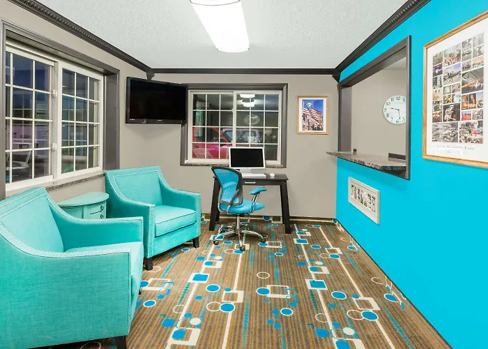 Super 8 By Wyndham Spencer Hotel, United States