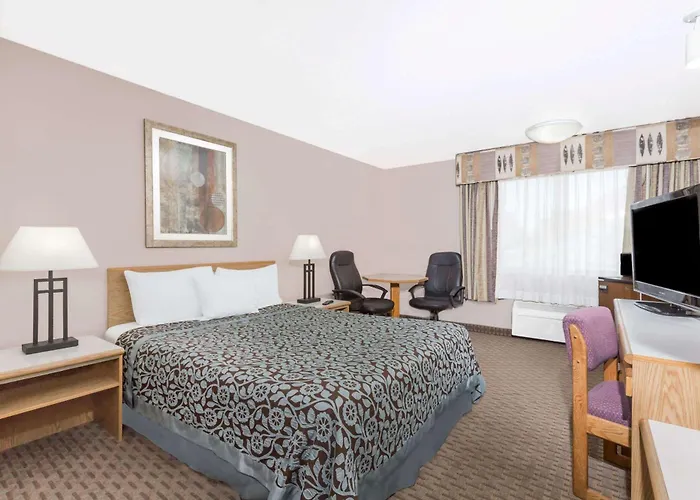 Days Inn & Suites By Wyndham