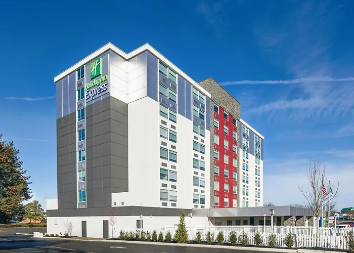 Holiday Inn Express Richmond - Midtown By Ihg Dumbarton, United States