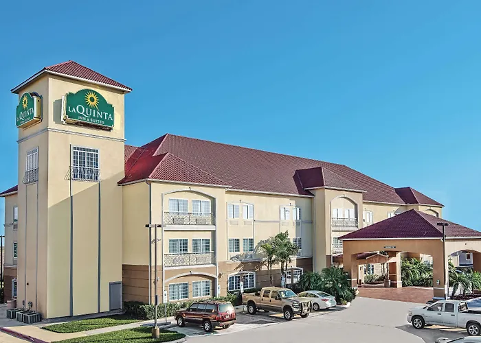 La Quinta Inn & Suites By Wyndham Outlet Mall