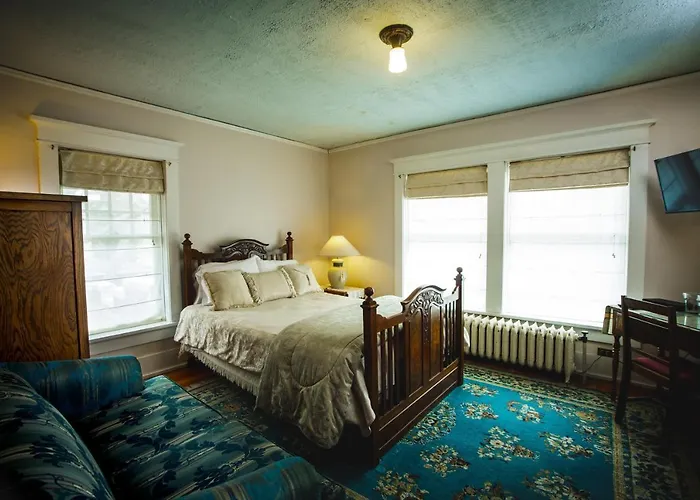 The Rogers House Inn Bed And Breakfast