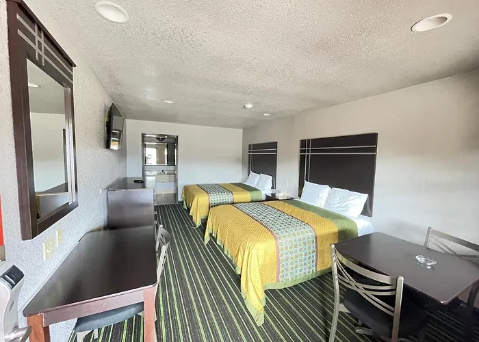 Regency Inn - Channelview