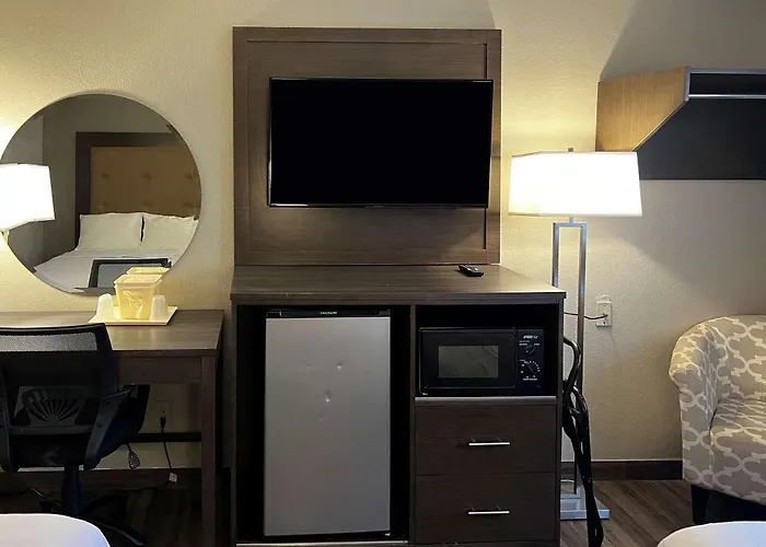 Econo Lodge Spring Lake Near Fort Bragg, United States