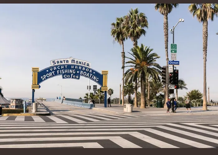 Ocean Lodge Santa Monica Beach Hotel, United States