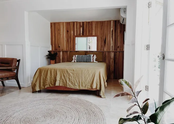 Honomu Inn, United States