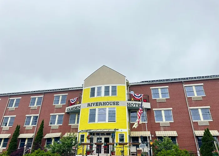 Camden Riverhouse And Inn