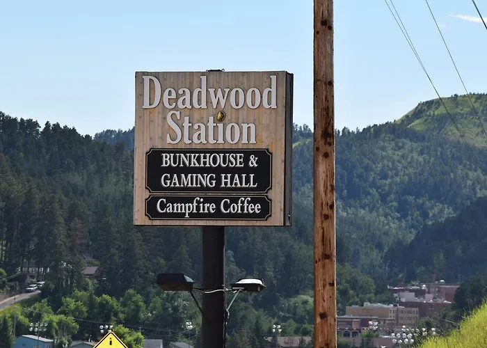 Deadwood Station Bunkhouse And Gambling Hall