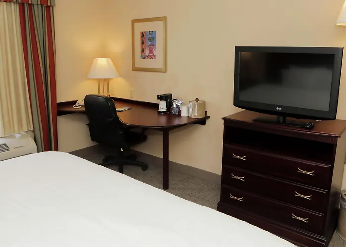Hampton Inn By Hilton Clinton, United States