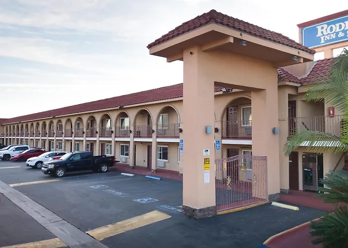 Rodeway Inn & Suites Bellflower, United States
