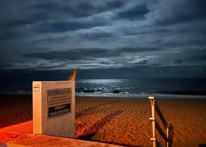 Oceanview Resort: Fort Lauderdale Beachfront Corner Suite