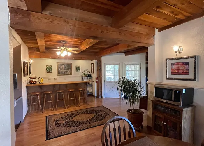 Berkshire Inn Groveland, United States