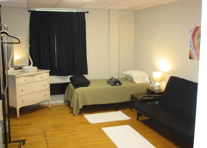 Art Gallery Hostel Whitefield, United States