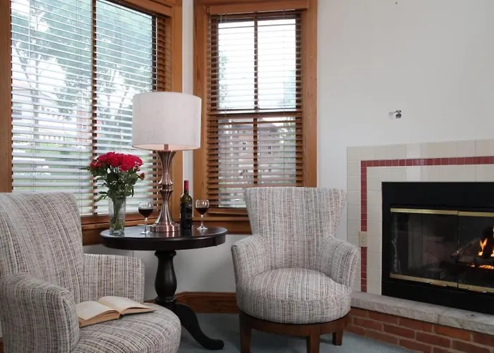 Riverboat Suites Galena, United States
