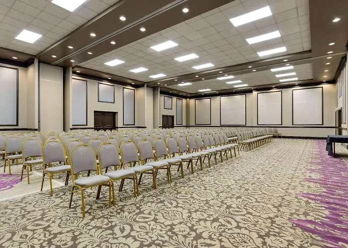 Iban Dallas Park Central Hotel, Trademark By Wyndham, United States