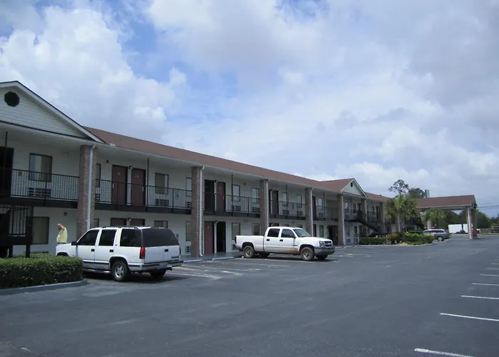 Western Inn & Suites