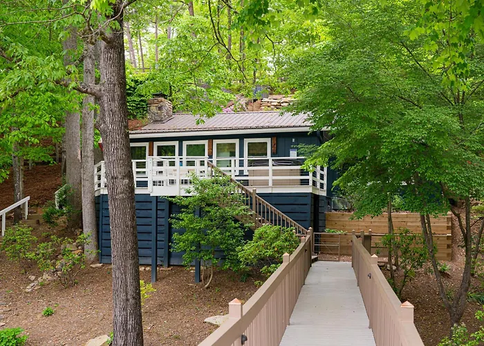 Blue Moon Cottage