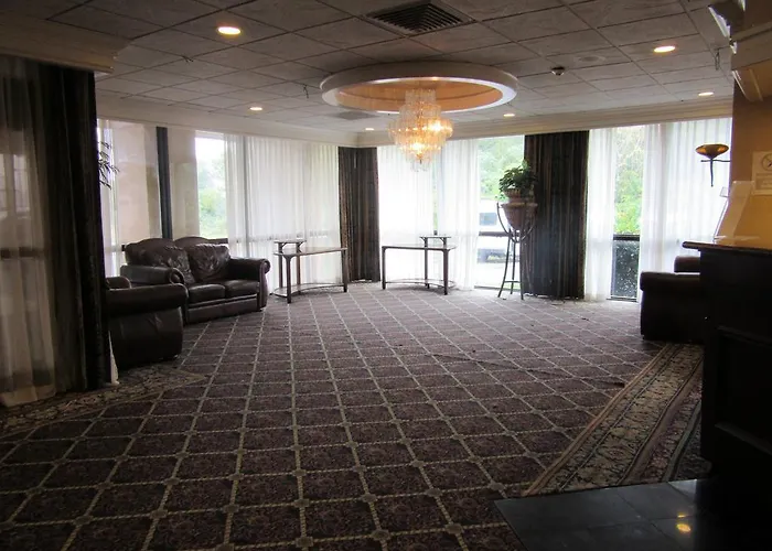 Governor'S Inn & Suites