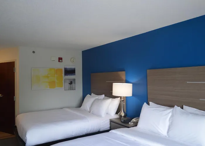 Comfort Inn & Suites Harrisburg-Hershey North