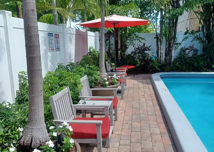The Big Coconut Guesthouse - Gay Men'S Resort Fort Lauderdale, United States