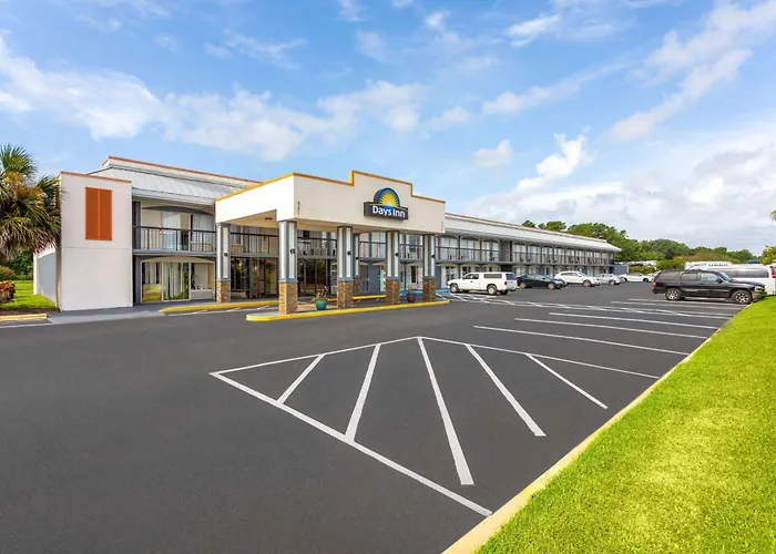 Days Inn By Wyndham Wildwood I-75, United States