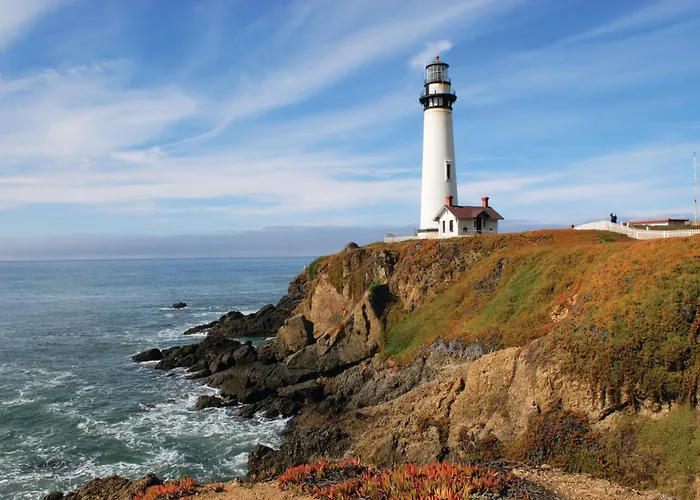 Hi Pigeon Point Lighthouse Hostel