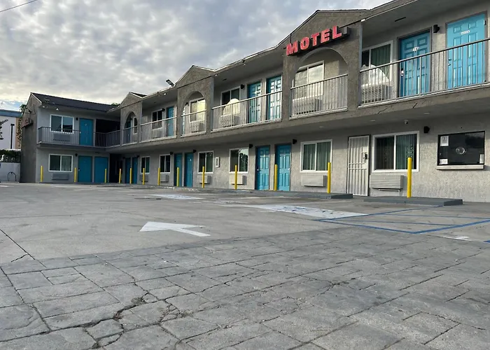 Arlo Motel Near Lax, Sofi Stadium