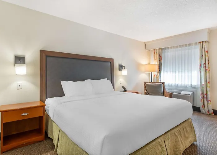 Best Western Plus University Park Inn & Suites