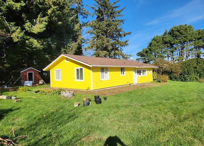 Lakeside & Guest House
