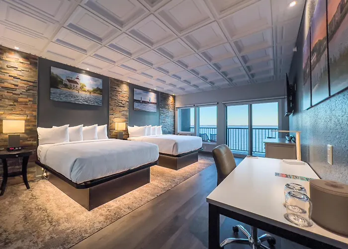 Terrace Bay Hotel - Lakefront