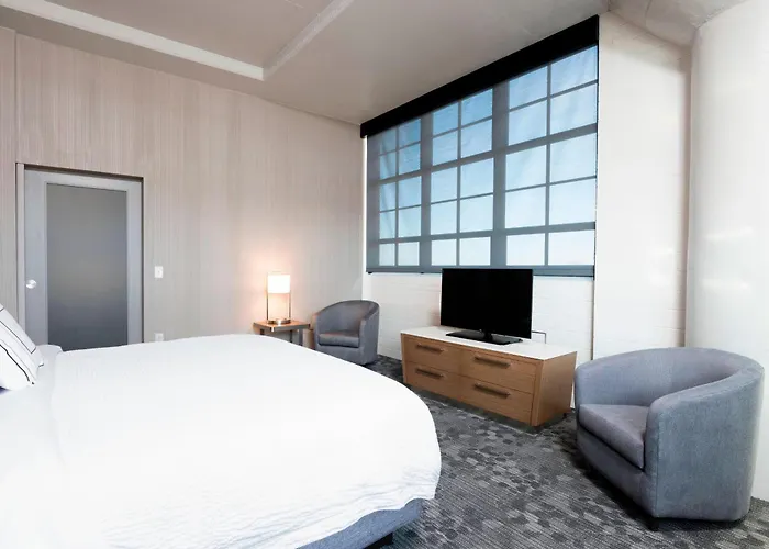 Courtyard By Marriott Cedar Falls