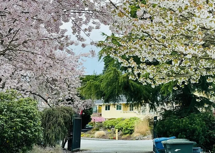 Villa Rivarola Edmonds, United States