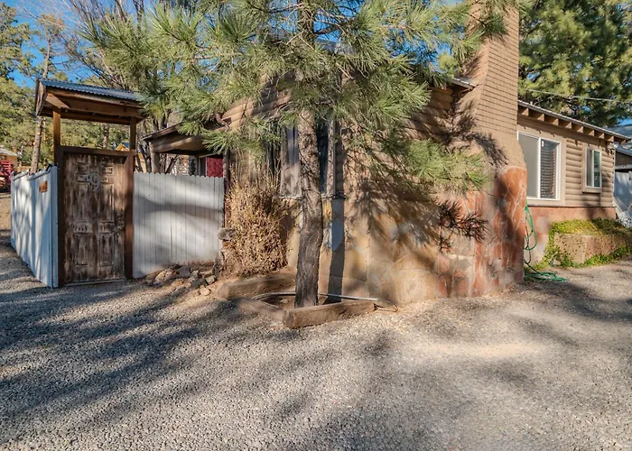 Enchanted Hideaway Cabins And Cottages
