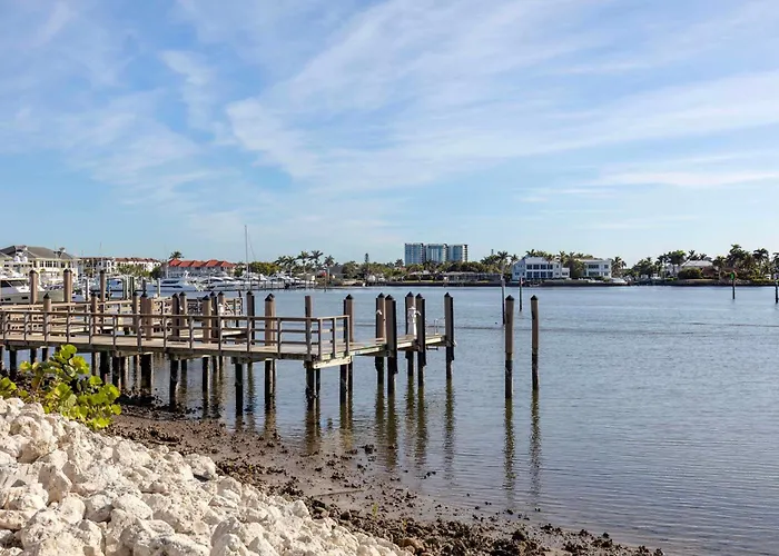 Hilton Vacation Club Charter Club Naples Bay Hotel, United States