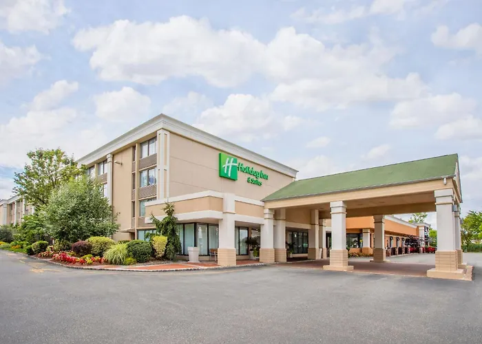 Holiday Inn & Suites Fairfield By Ihg