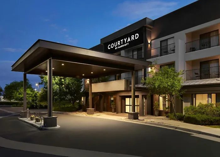 Courtyard Boulder Longmont