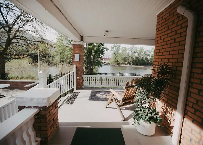 Riverfront Airbnb - Clark Fork Suite 1 Missoula, United States