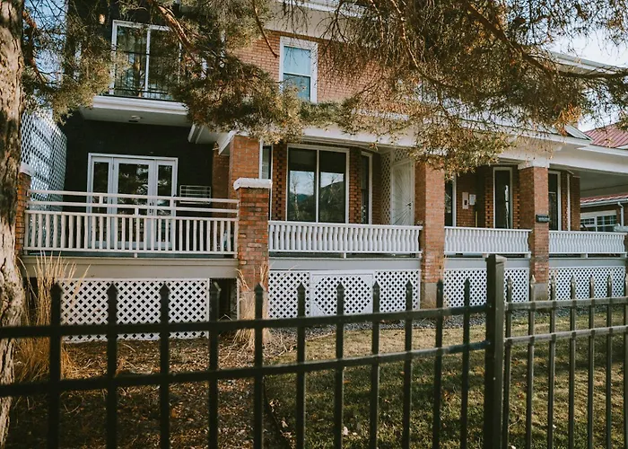 Riverfront Airbnb - Clark Fork Suite 1