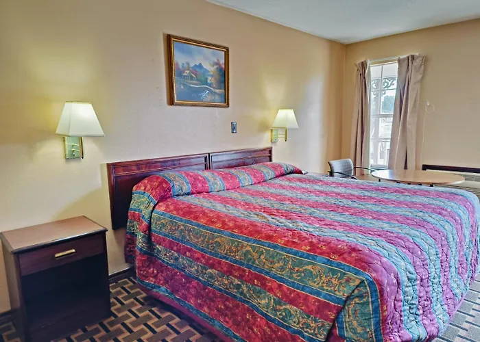 Victorian Inn Athens Tx