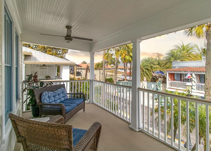 Hemingway House Boutique Hotel (Adults Only)