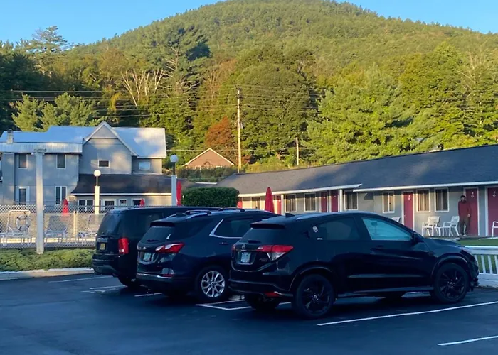 Barberry Court Motel &Cabins Lake George, United States