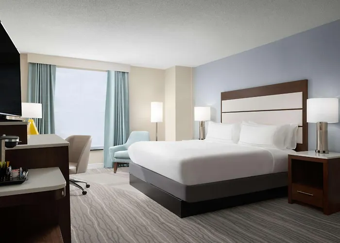 Doubletree By Hilton Airport