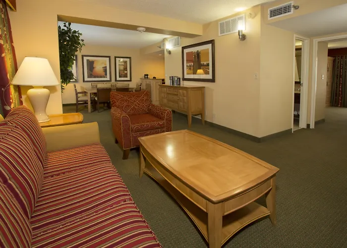 Embassy Suites - Park Central Area