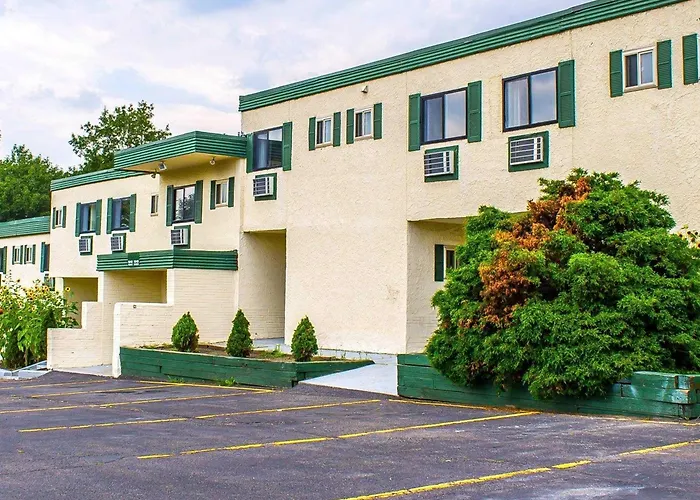 Days Inn By Wyndham Moosic, United States