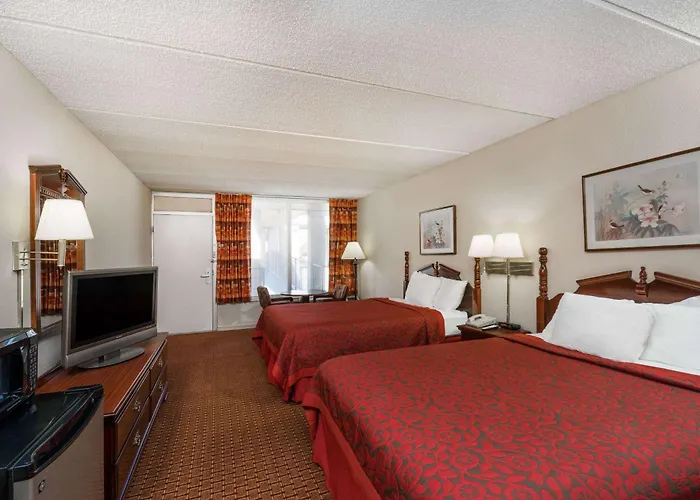 Days Inn By Wyndham Hurricane Mills, United States