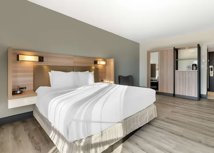 Best Western Plus Atlanta Airport East